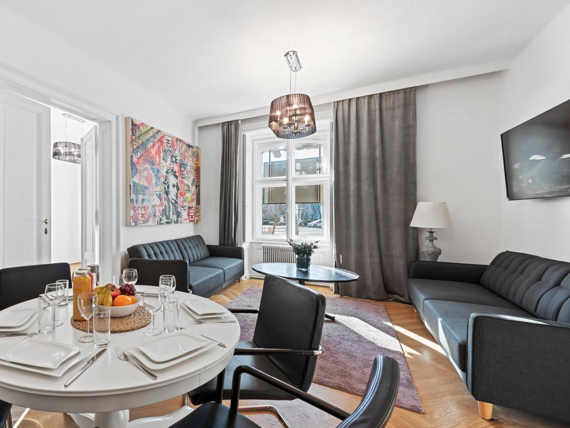 Sky9 Apartments City Center Виена Екстериор снимка