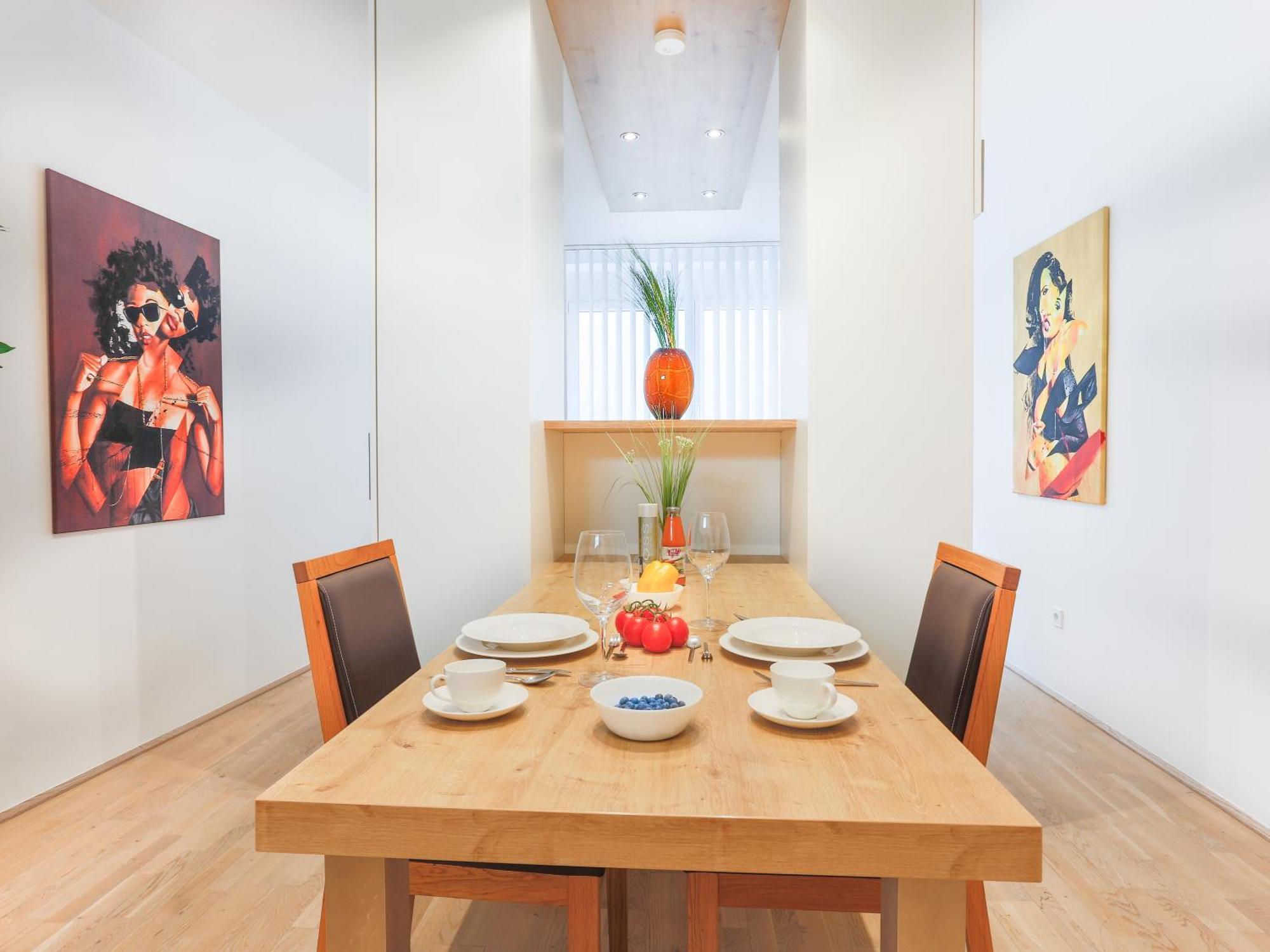 Sky9 Apartments City Center Виена Стая снимка