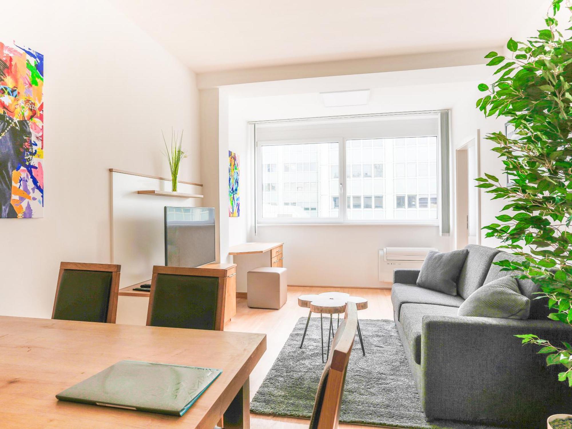 Sky9 Apartments City Center Виена Стая снимка