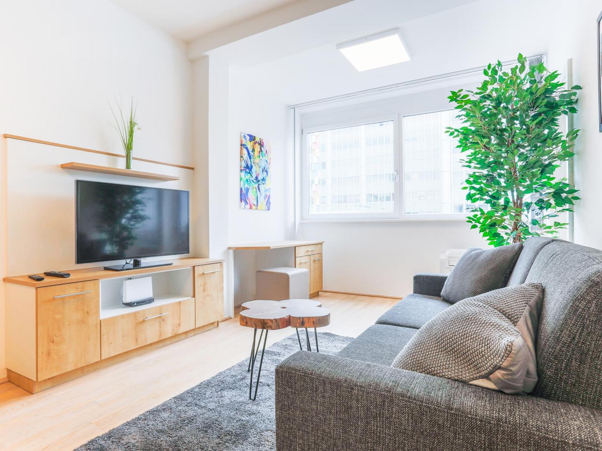 Sky9 Apartments City Center Виена Стая снимка